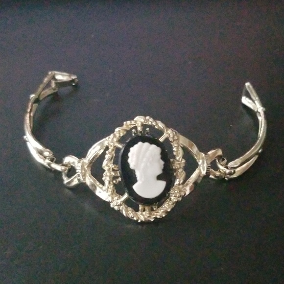 💕 3 for $15 Bracelet - Picture 6 of 6